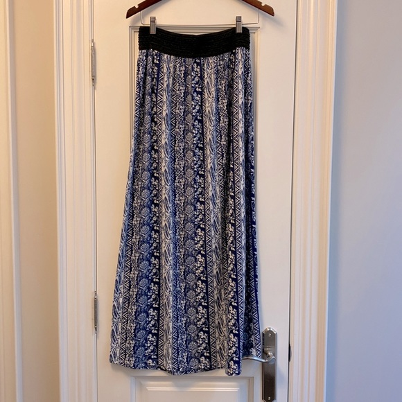 Navy and off white maxi skirt, jersey fabric - Picture 1 of 5